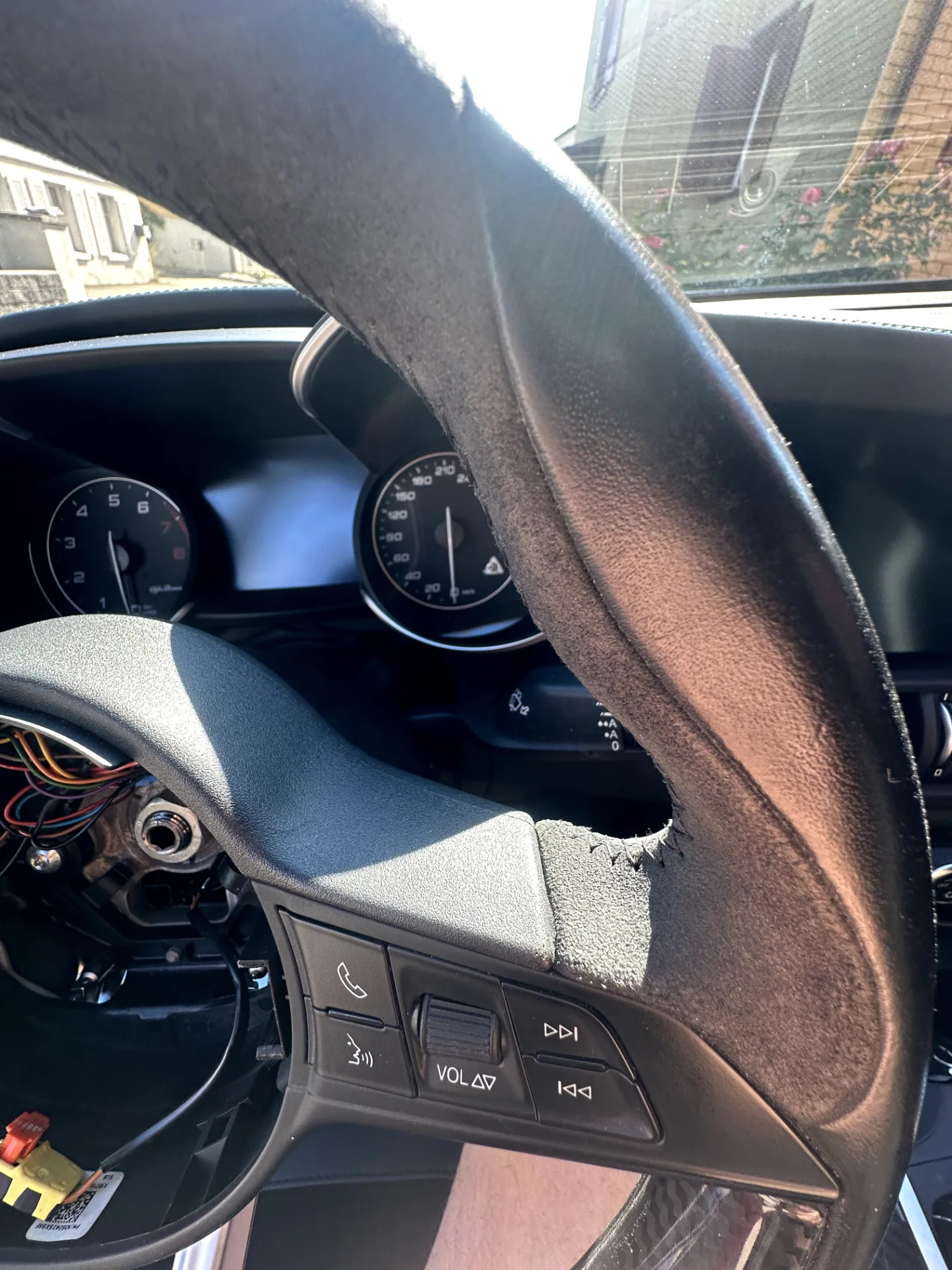 Alfa Romeo Giulia Lenkrad neu beziehen AMMARO Atelier