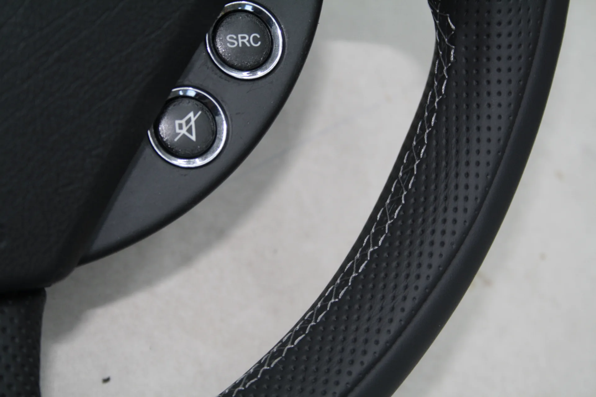 Maserati GranTurismo Lenkrad neu beziehen AMMARO Atelier